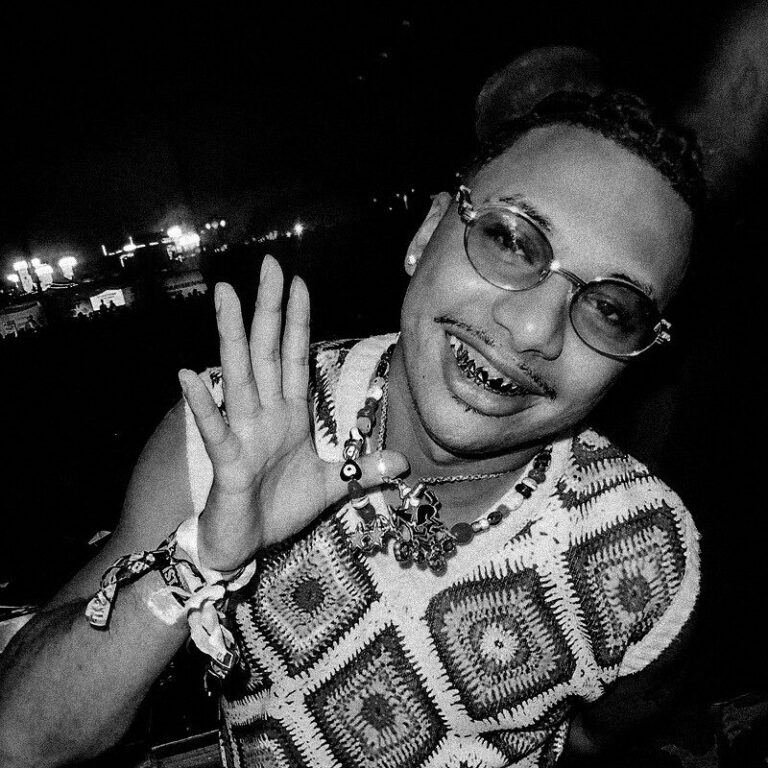 home pics 800x800 (2)